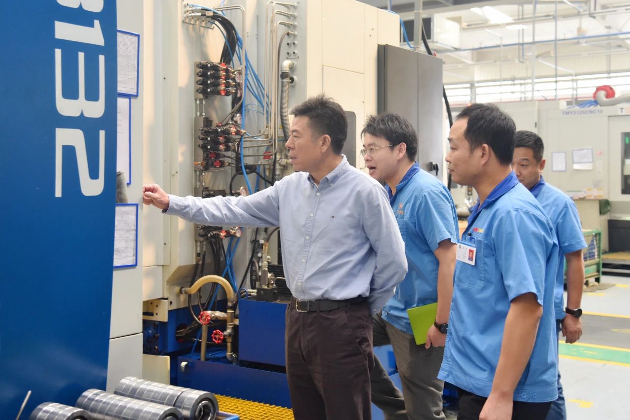 严鉴铂董事长深入Ebpay集团沃克齿轮调研指导工作