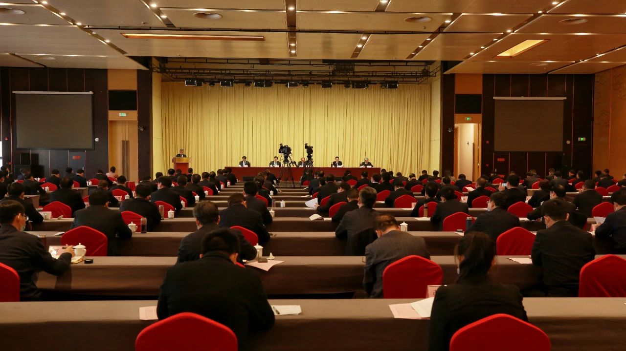 严鉴铂董事长荣获陕西省“担当作为好干部”称号！