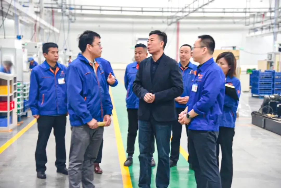 严鉴铂董事长调研沃克齿轮公司