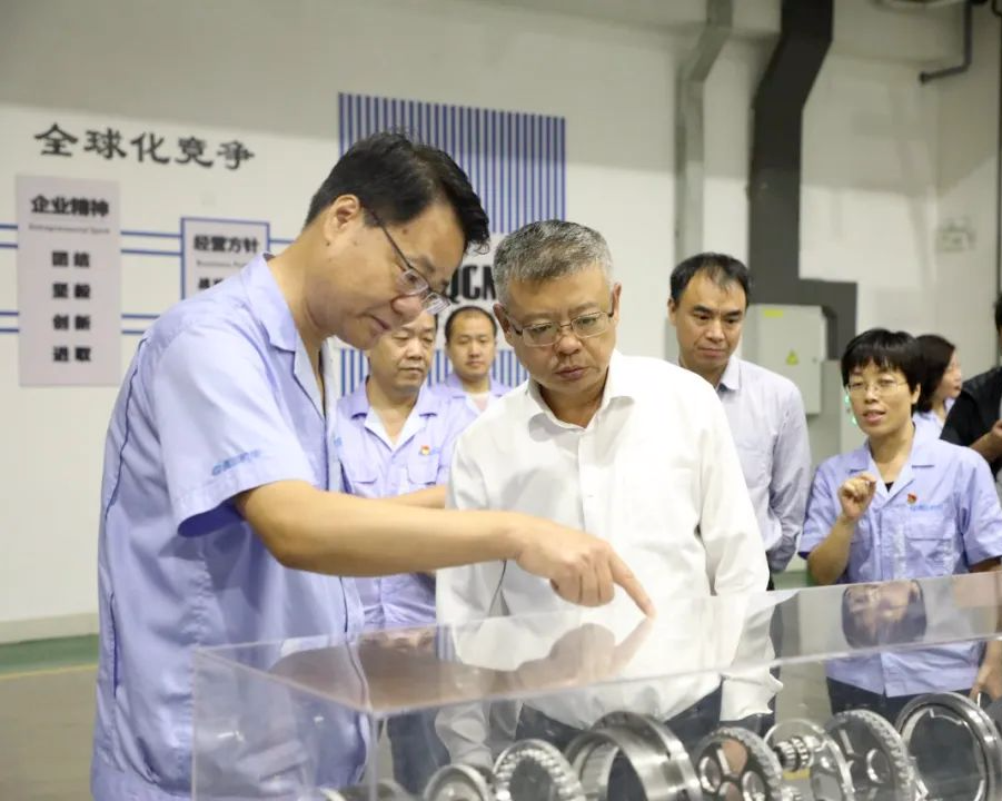 【集团资讯】陕西证监局党委书记、局长鱼向东一行莅临集团调研指导工作